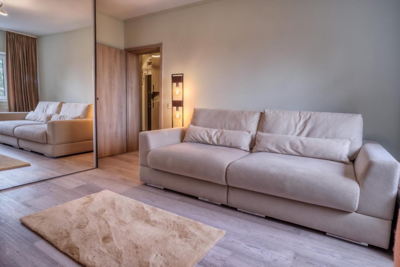Central Luxury Apartment With City View Brasov Exterior photo